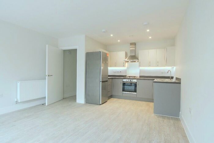 1 Bedroom Apartment To Rent In Honeysuckle Walk, Southmead, Bristol, BS10