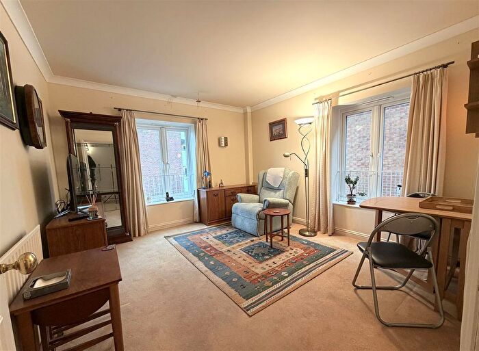 1 Bedroom Flat For Sale In Quay Point, Poole, BH15