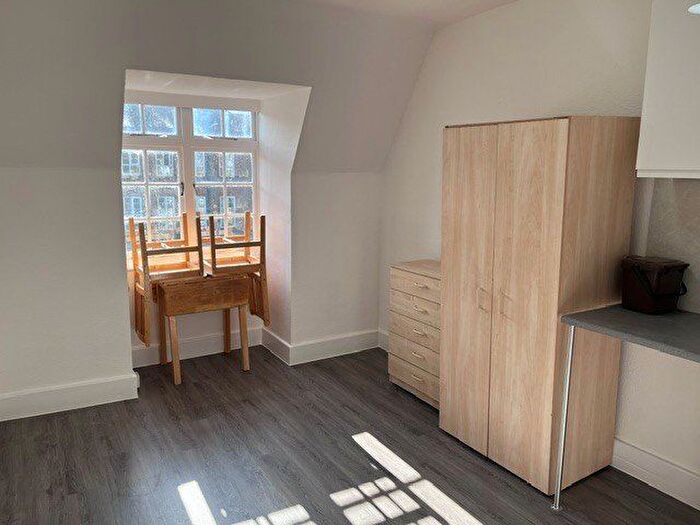Studio To Rent In Station Road, Edgware, HA8