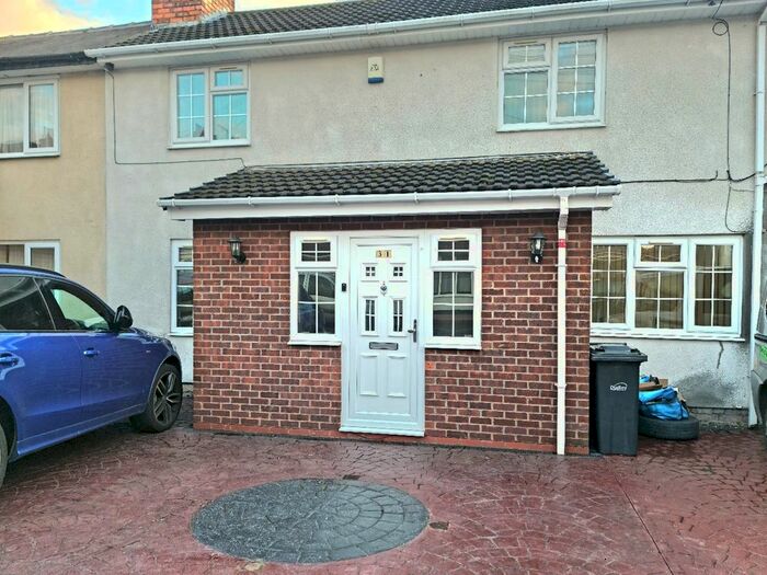 5 Bedroom Terraced House To Rent In Gammage Street, Dudley, DY2