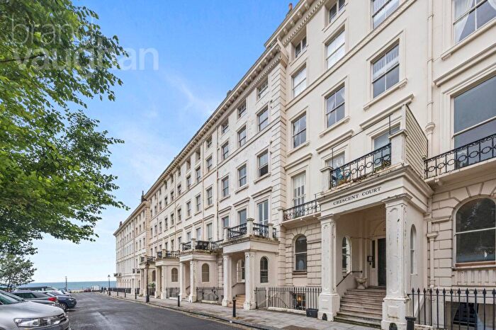 3 Bedroom Flat For Sale In Adelaide Crescent, Hove, East Sussex, BN3