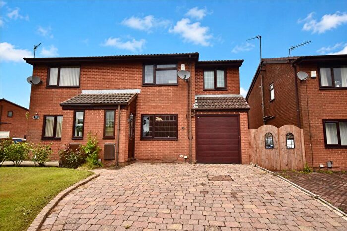 3 Bedroom Semi-Detached House For Sale In Kingston Close, Shaw, Oldham, Greater Manchester, OL2
