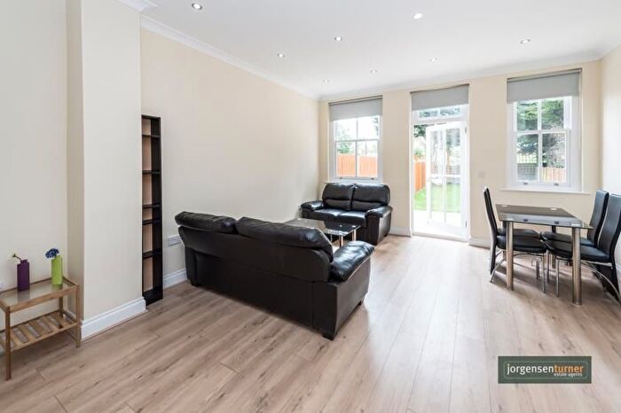3 Bedroom Property To Rent In Freeland Road, London, W5