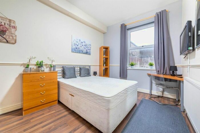 1 Bedroom Flat To Rent In Westgate Road, Newcastle Upon Tyne, NE4