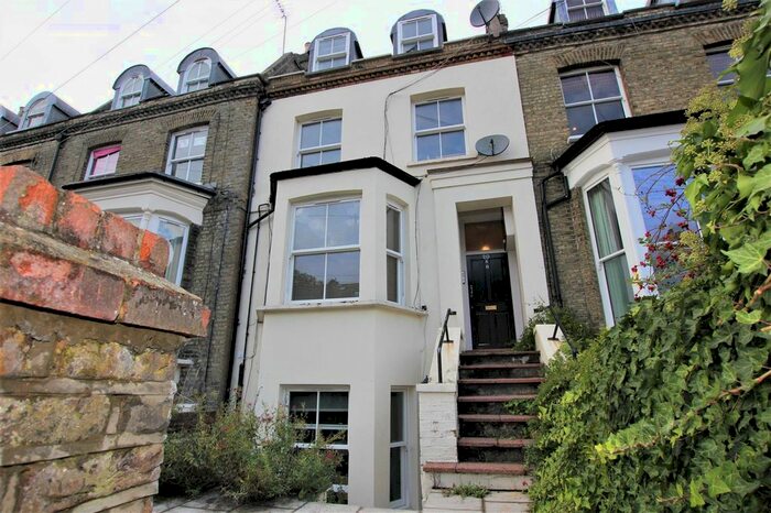 3 Bedroom Flat To Rent In Sparsholt Road, Finsbury Park, N19