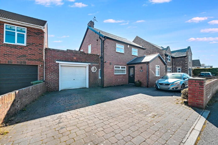 4 Bedroom Detached House For Sale In Ashfield, Hollywell Lane, Sunniside, NE16