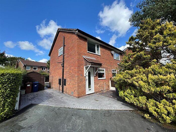 2 Bedroom Semi Detached House To Rent In Croft Bank, Penwortham, PR1