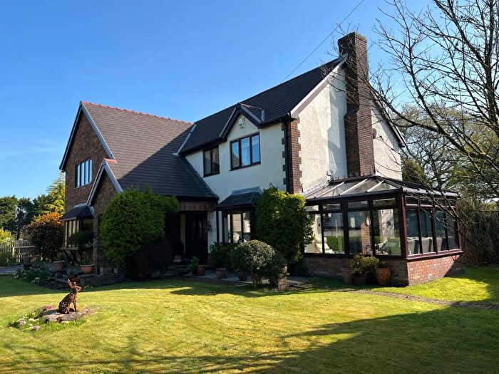 4 Bedroom Detached House For Sale In Heol Y Foel, Foelgastell, Llanelli, Carmarthenshire, SA14