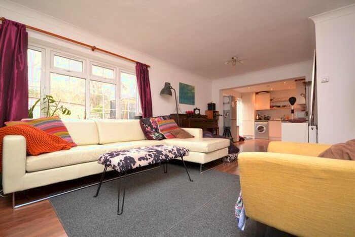 4 Bedroom Detached Bungalow To Rent In Norfolk Close, St Margarets, Twickenham, TW1