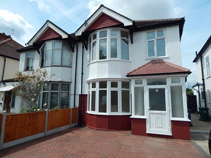 5 Bedroom Semi Detached House For Sale In Hall Lane, Hendon, London, NW4