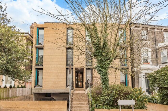 1 Bedroom Flat To Rent In Oakcroft Road, London, SE13
