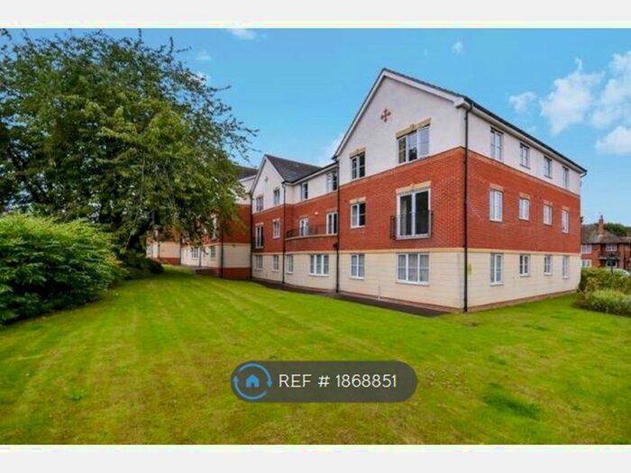 2 Bedroom Flat To Rent In Barwick Road, Leeds, LS15