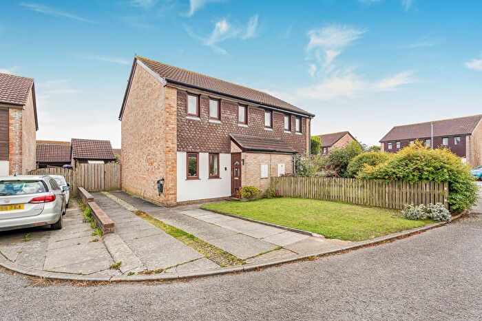 3 Bedroom Semi-Detached House For Sale In Trencreek Close, St. Erme, TR4