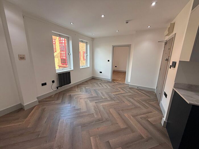 2 Bedroom Flat To Rent In London Road, Romford, RM7