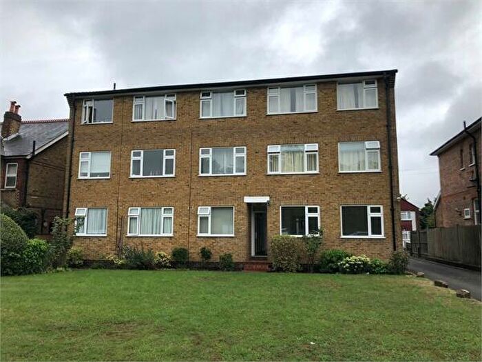 1 Bedroom Flat To Rent In Temple Road, Epsom, KT19