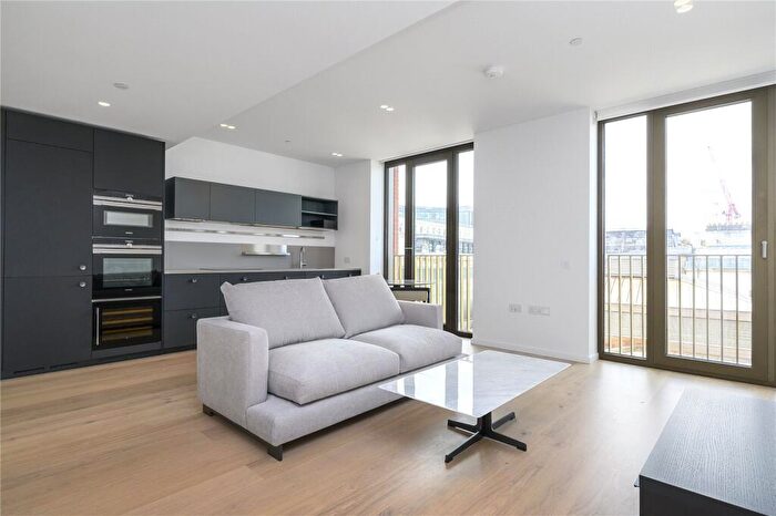 1 Bedroom Apartment To Rent In Bartholomew Close, Clerkenwell, London, EC1A