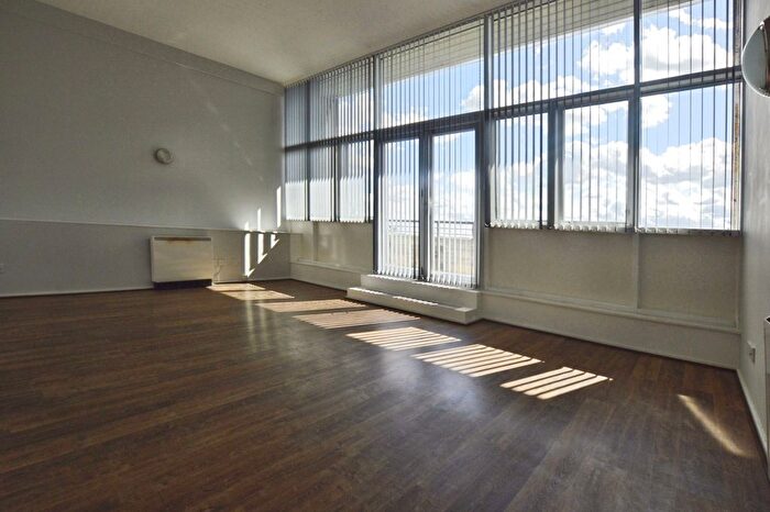 2 Bedroom Property To Rent In Jedburgh Road, London, E13