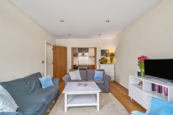 2 Bedroom Flat To Rent In Juniper Drive, London, SW18