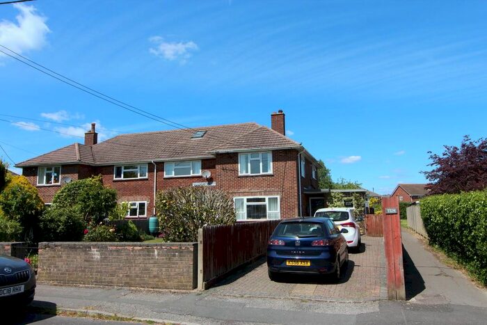 2 Bedroom Flat To Rent In Miller Close, New Milton, BH25