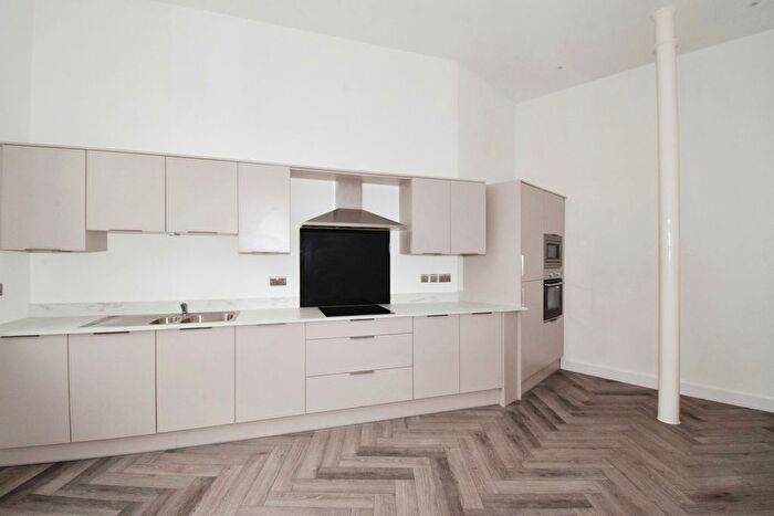 1 Bedroom Flat For Sale In Canal Street, Wigston, Leicestershire, LE18