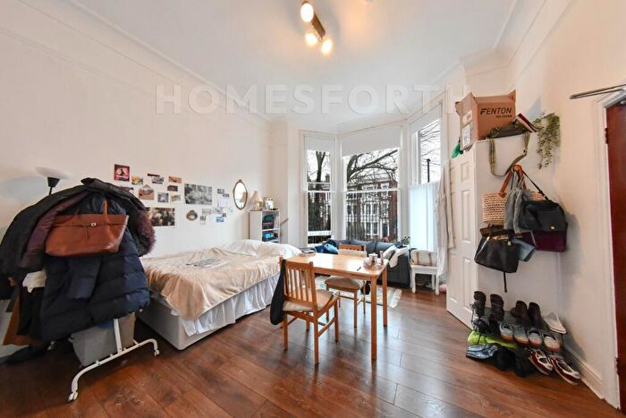 Flat To Rent In West End Lane, London, NW6