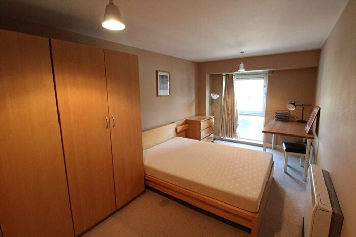 2 Bedroom Apartment To Rent In Royal Plaza, Westfield Terrace, Sheffield, S1