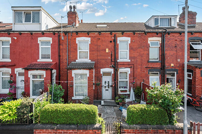 2 Bedroom Terraced House For Sale In Roseneath Place, Leeds, West Yorkshire, LS12