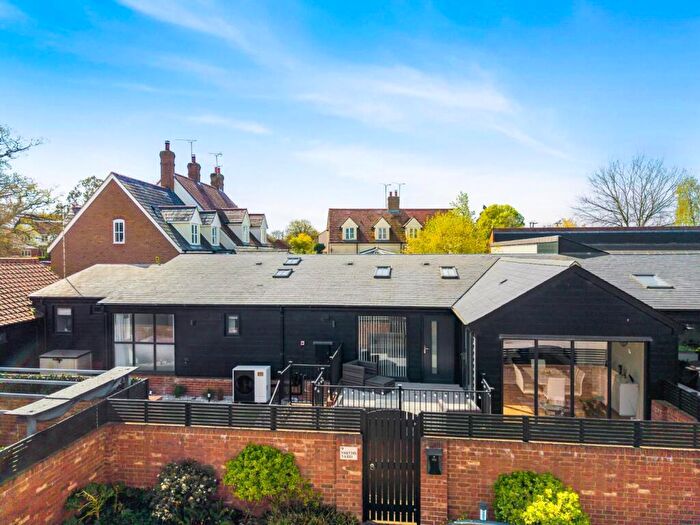 2 Bedroom Barn Conversion For Sale In Smiths Yard, Great Bardfield, Braintree, CM7