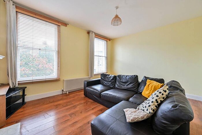 3 Bedroom Maisonette To Rent In Aldebert Terrace, Oval, London, SW8