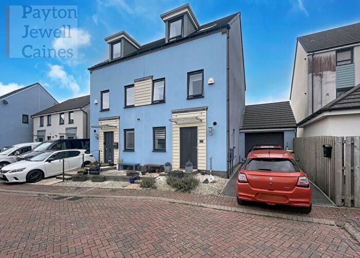 3 Bedroom Semi-Detached House For Sale In Porlock Close, Ogmore-By-Sea, CF32