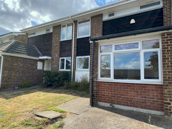 5 Bedroom Semi-Detached House To Rent In Headcorn Drive, Canterbury, CT2