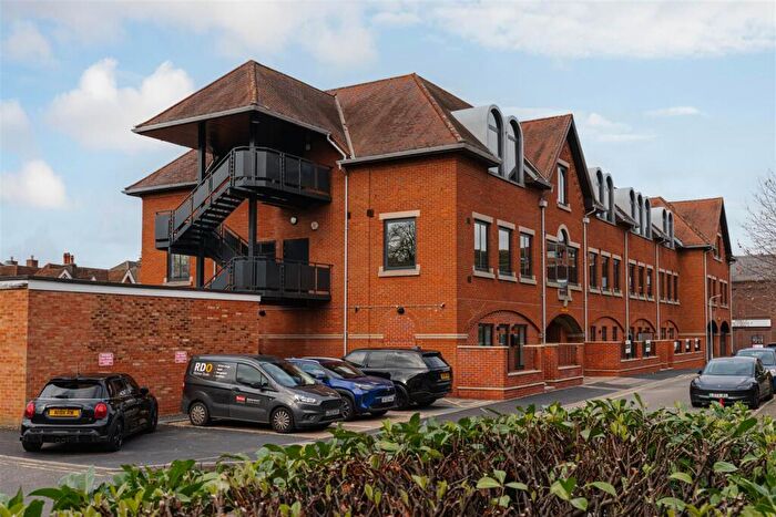 2 Bedroom Apartment To Rent In Bancroft Road, Reigate, RH2