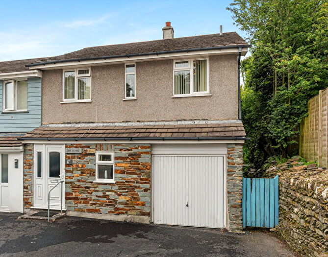 3 Bedroom Semi-Detached House For Sale In Fore Street, Camelford, PL32