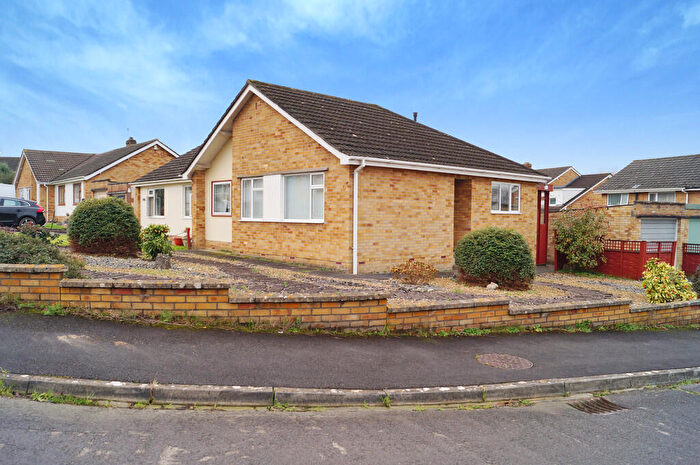 3 Bedroom Semi-Detached Bungalow To Rent In Newman Close, Glastonbury, BA6