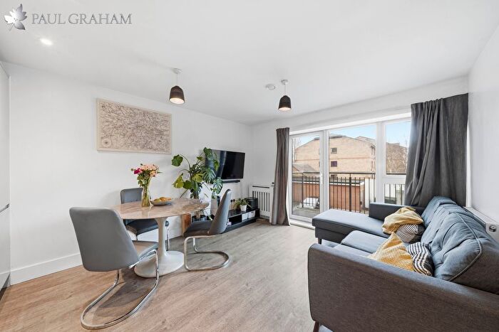 1 Bedroom Flat For Sale In Mill Green Road, Mitcham, CR4