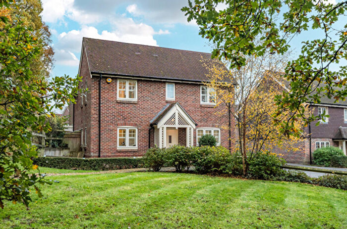 4 Bedroom Detached House For Sale In Hazelwood Grove, Eastleigh, Hampshire, SO50