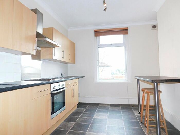 1 Bedroom Flat To Rent In Gladys Avenue, Portsmouth, PO2