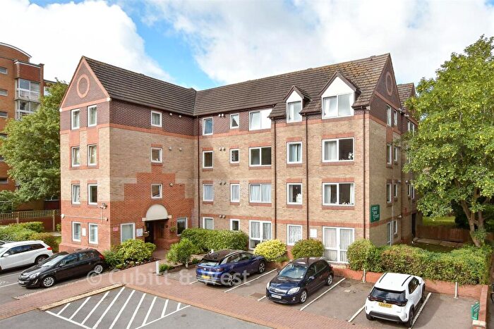 1 Bedroom Flat For Sale In Cedar Road, Sutton, Surrey, SM2