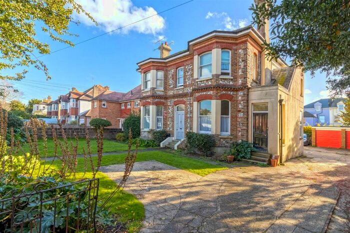 1 Bedroom Flat To Rent In Lansdowne Road, Worthing, BN11