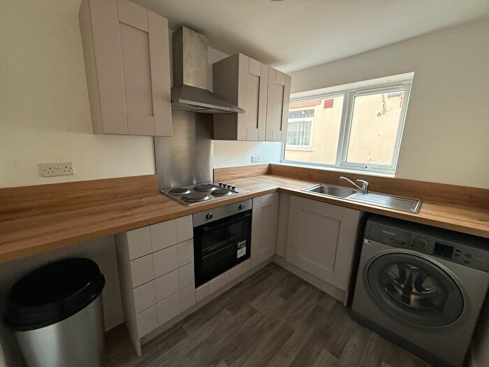 3 Bedroom Flat To Rent In Bilbrough Gardens, Newcastle Upon Tyne, NE4