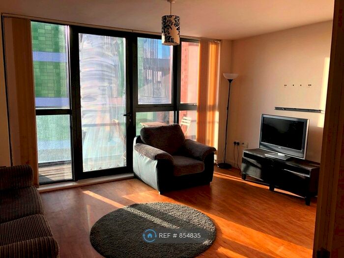 2 Bedroom Flat To Rent In Bury Street, Manchester, M3