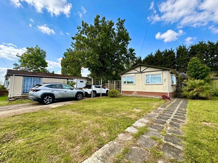 3 Bedroom Park Home For Sale In North End, Cummings Hall Lane, Noak Hill, Romford, RM3