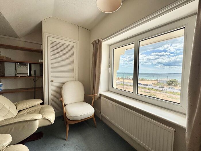 2 Bedroom Apartment To Rent In South Parade, Southsea, PO5