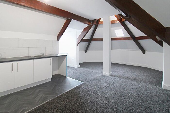 Studio To Rent In Flat - Fitzwilliam Street, Huddersfield, HD1