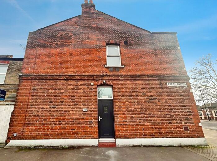 5 Bedroom End Of Terrace House To Rent In Prince Regent Lane, London, E16