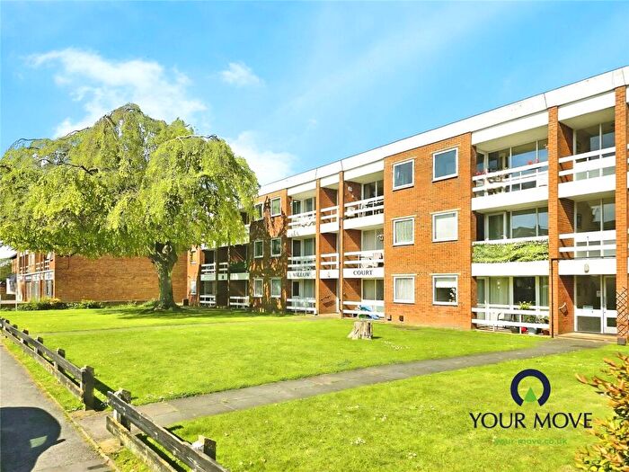 2 Bedroom Flat For Sale In Willow Court, St. Peters Park Road, Broadstairs, Kent, CT10