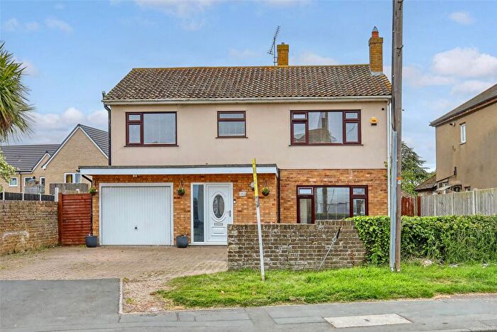 4 Bedroom Detached House For Sale In Little Wakering Road, Little Wakering, Southend-on-Sea, Essex, SS3