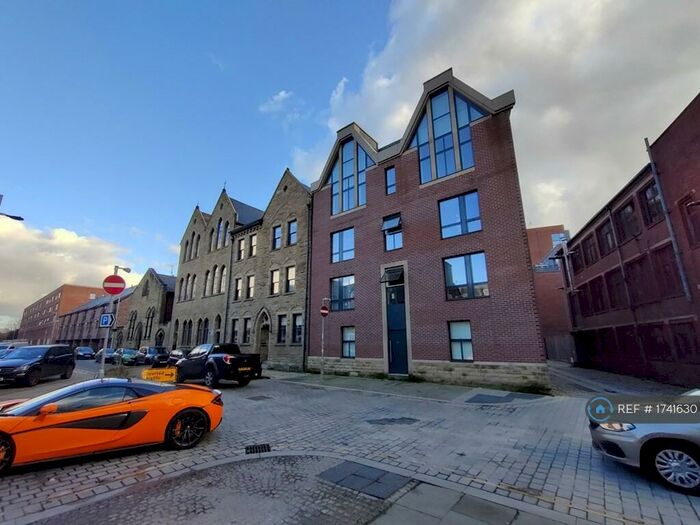 1 Bedroom Flat To Rent In Alumni Court, Manchester, M4
