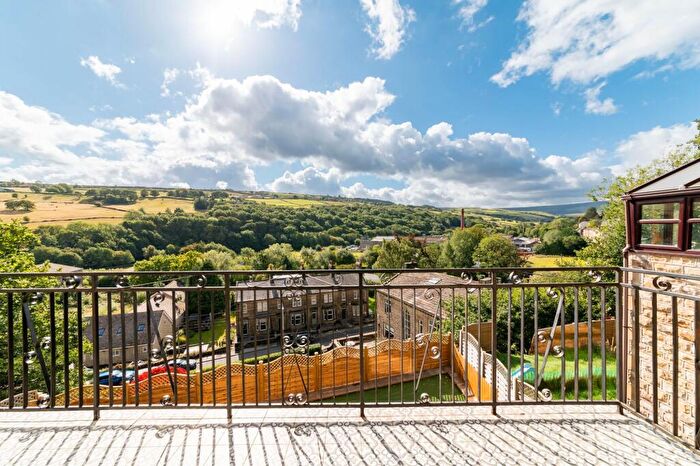 5 Bedroom Detached House For Sale In Victoria Springs, Holmfirth, HD9
