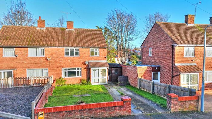 3 Bedroom Semi Detached House For Sale In Crocus Close, Ipswich, IP2